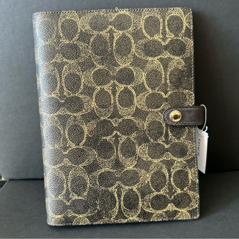 NWT Coach Loved Canvas Notebook 🤎🖤